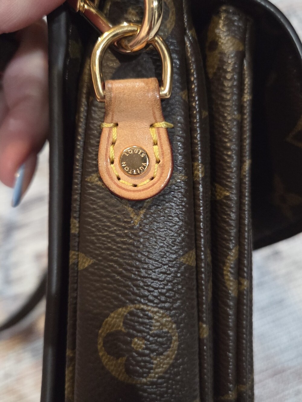 Louis Vuitton Pochette Metis Monogram - Picture 7 of 16
